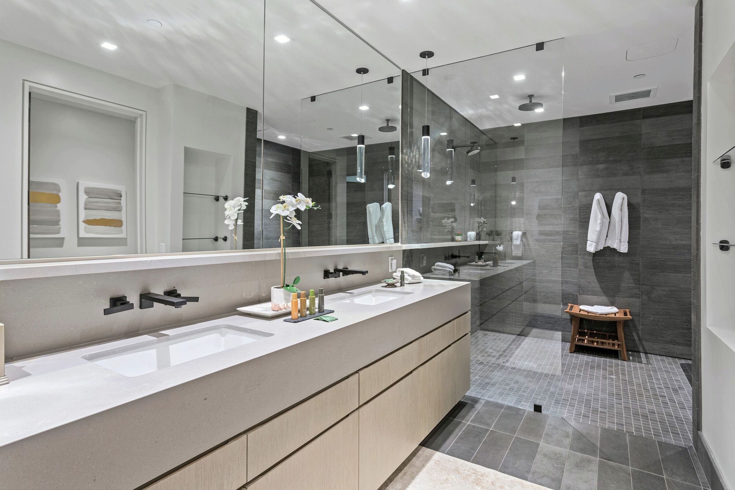 Master Ensuite Bathroom