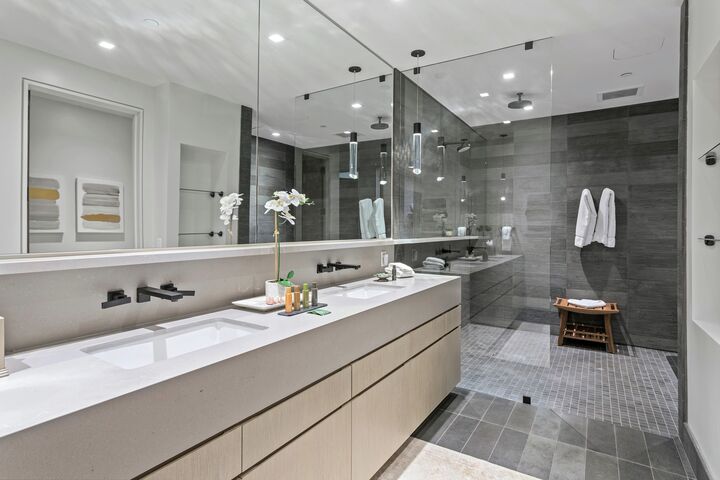 Master Ensuite Bathroom