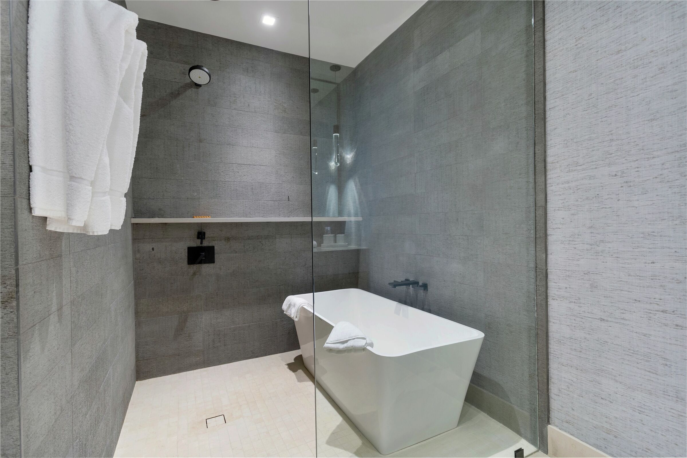 Master Ensuite Bathroom