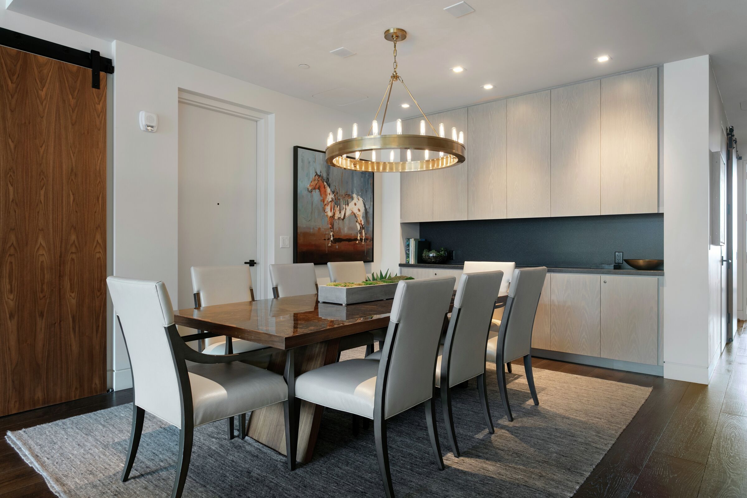 #404 - Dining Area