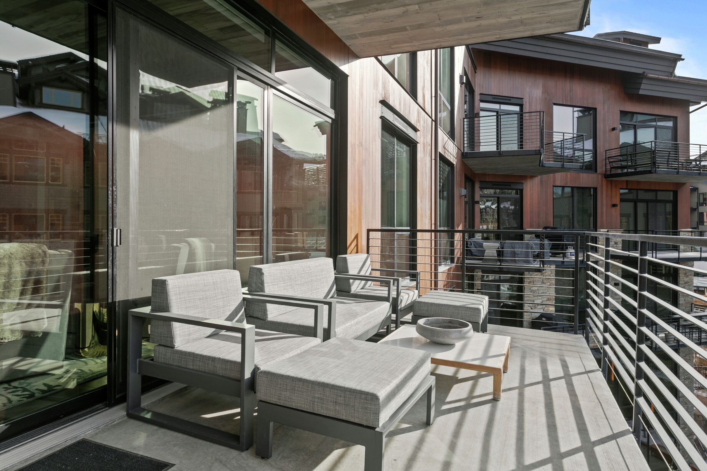 #404 - Balcony