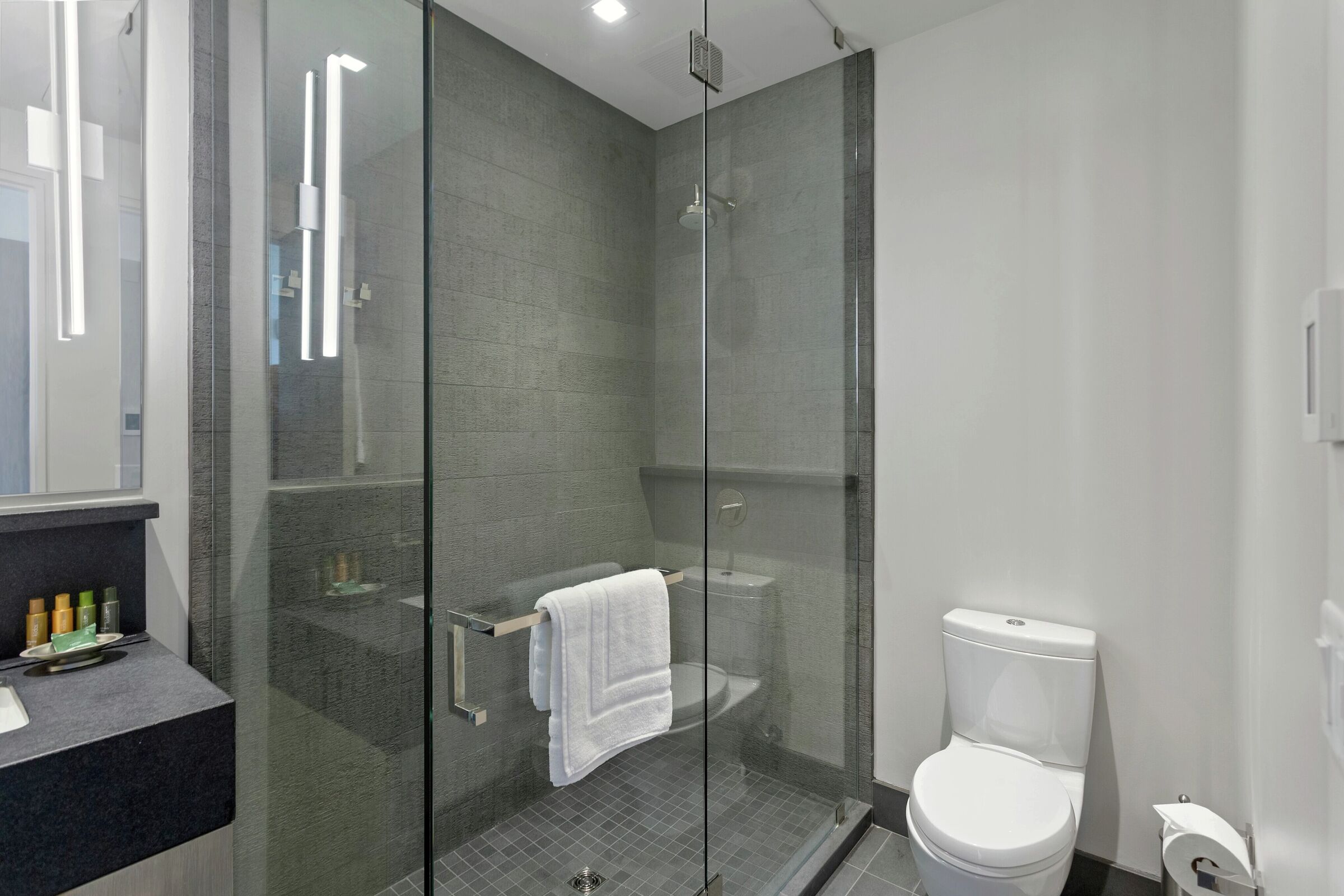 #504 - Ensuite Bathroom