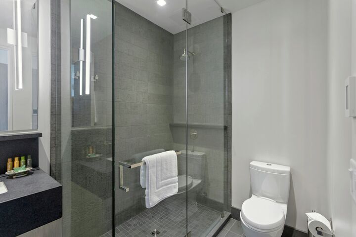 #504 - Ensuite Bathroom