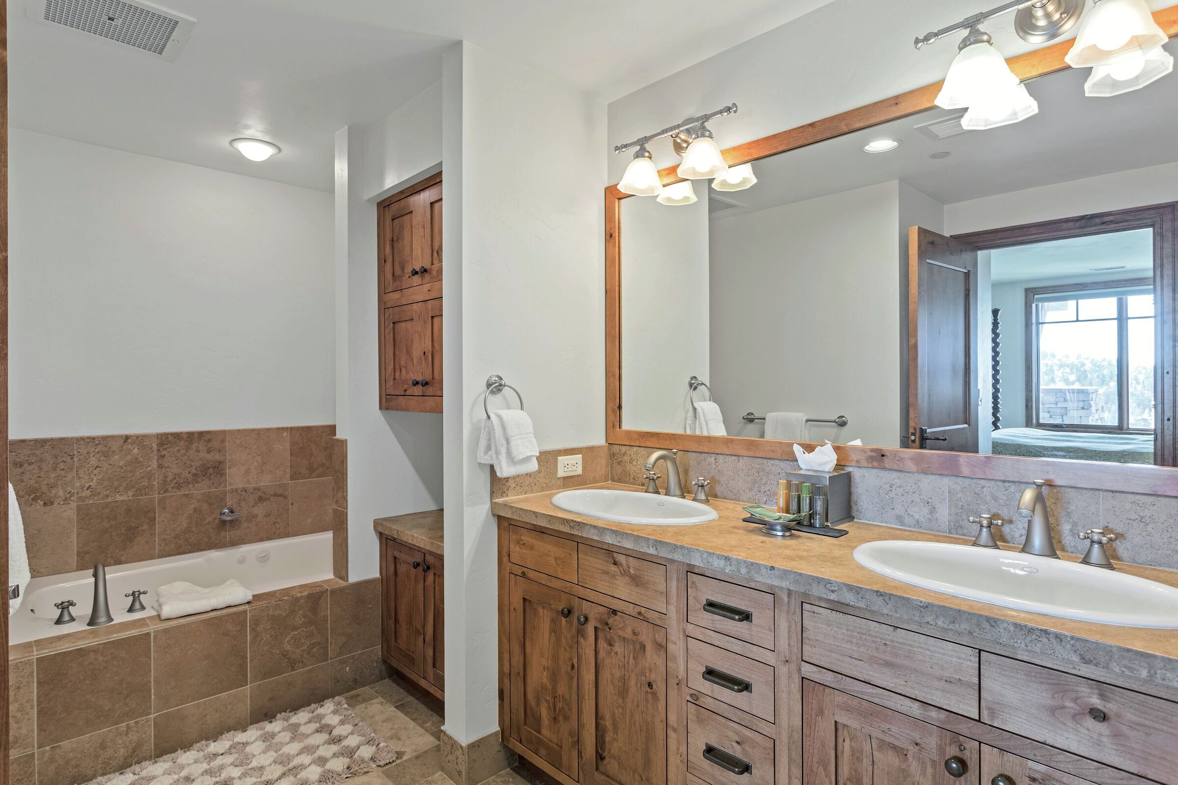 Master Ensuite Bathroom