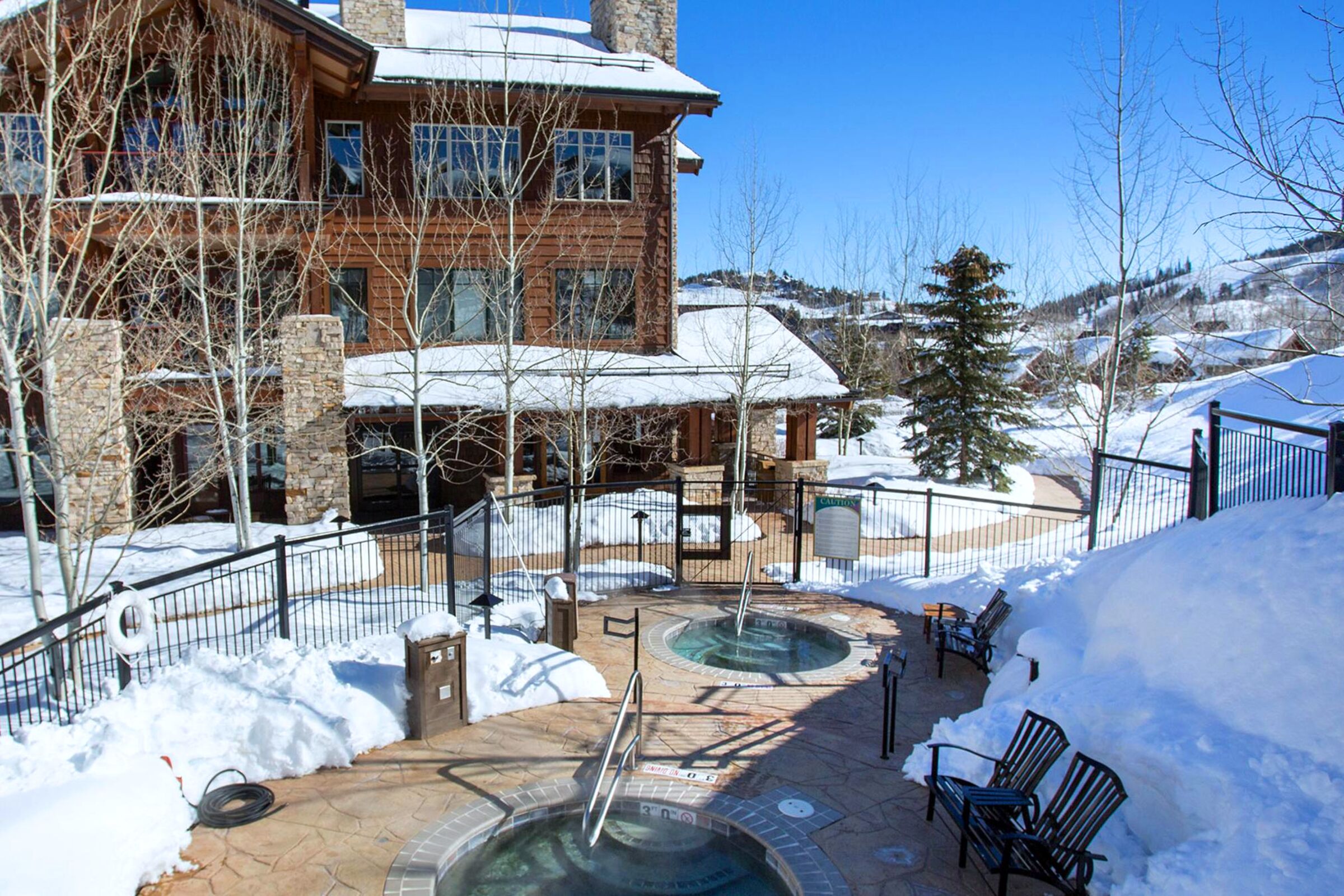 Outdoor Hot Tubs