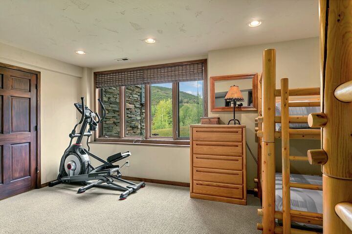 7 Bdrm Spa - Bedroom