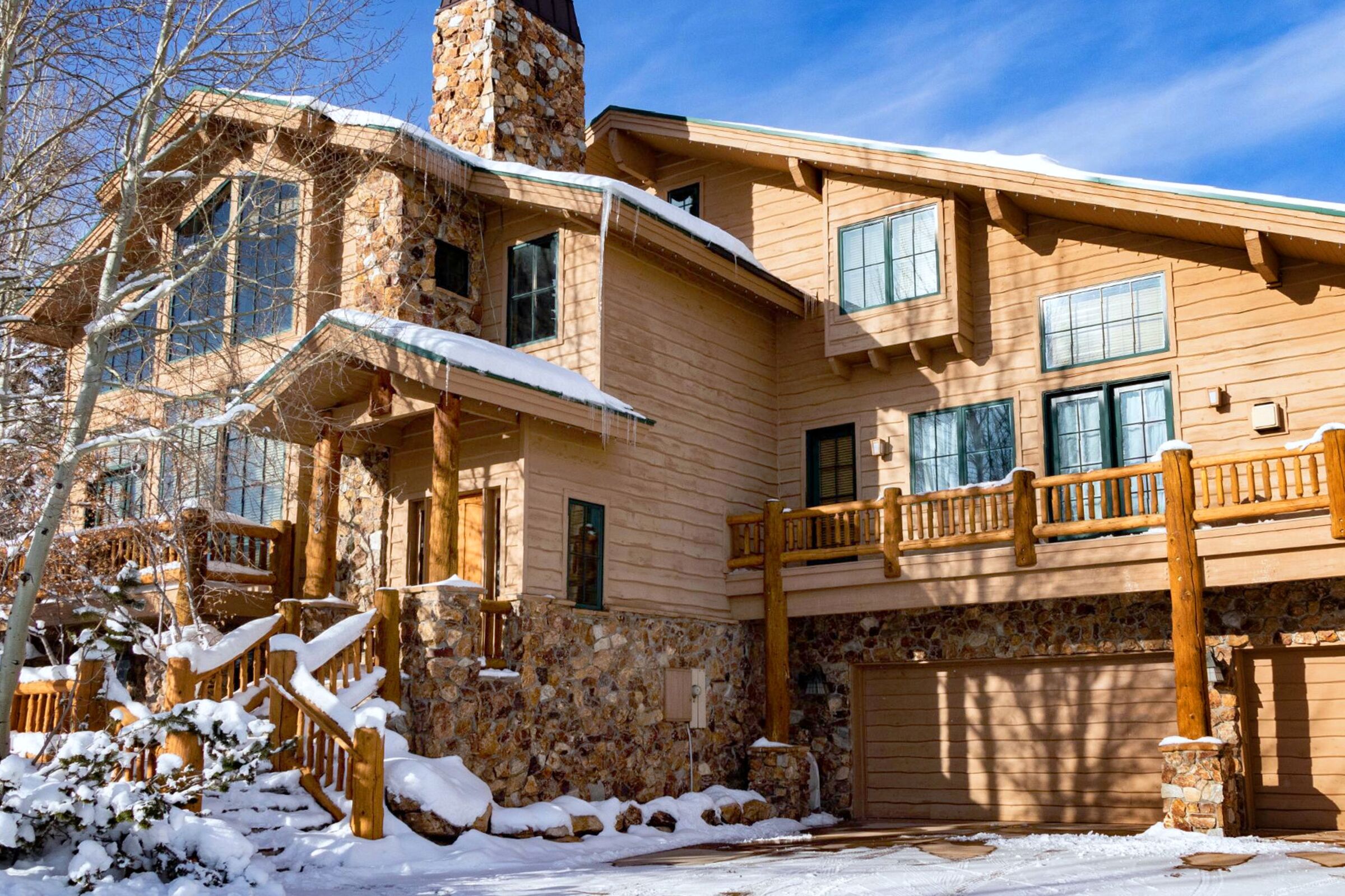 3020 Thistle Street