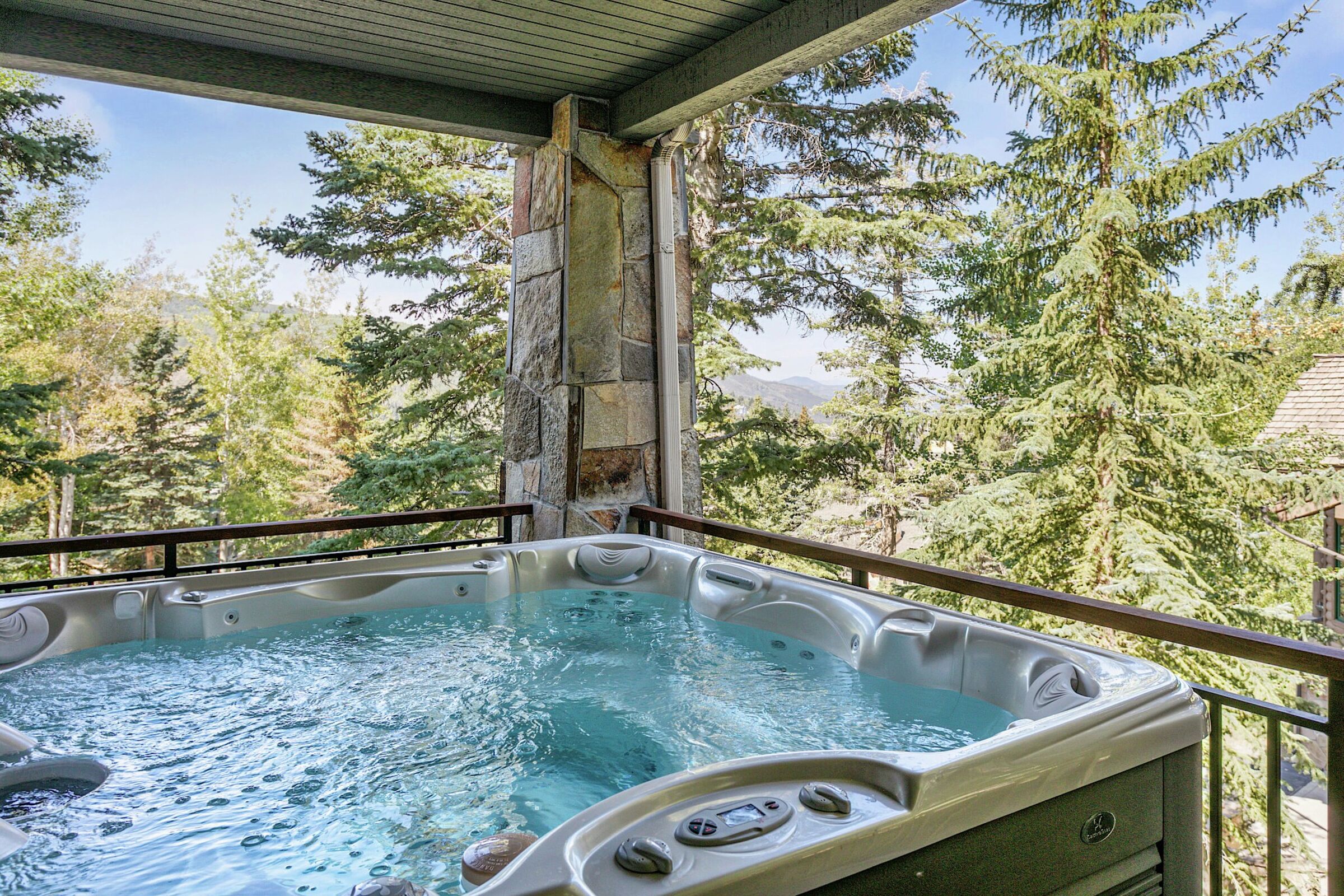 Balcony with Hot Tub