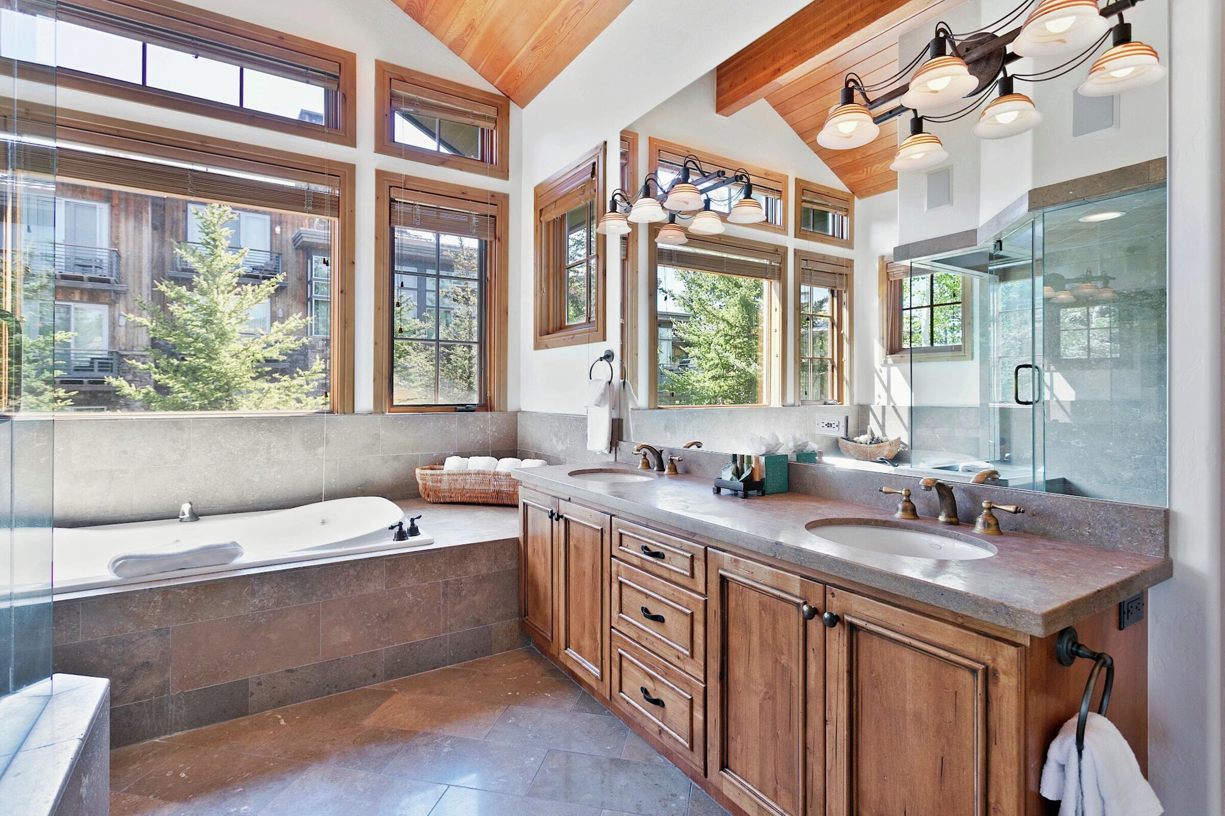 Master Ensuite Bathroom