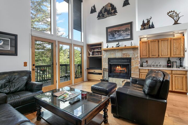 #1305 - Living Area