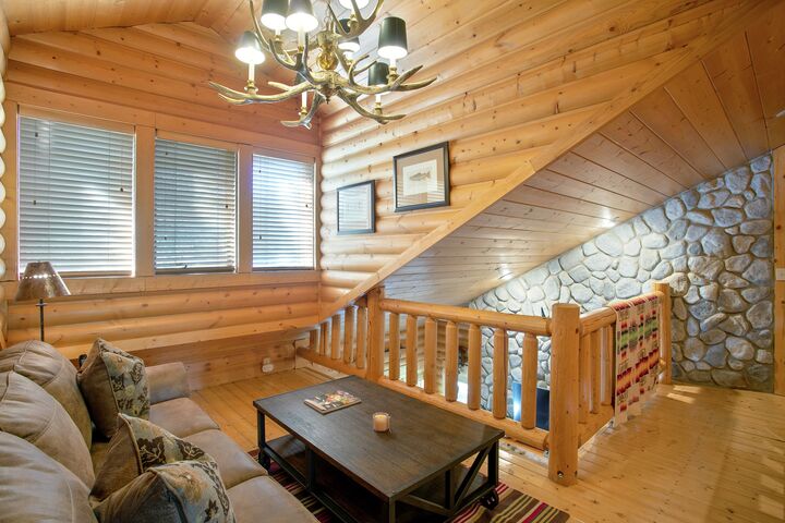 #102 - Loft Sitting Area