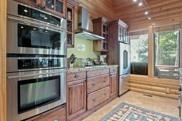 #102 - Kitchen