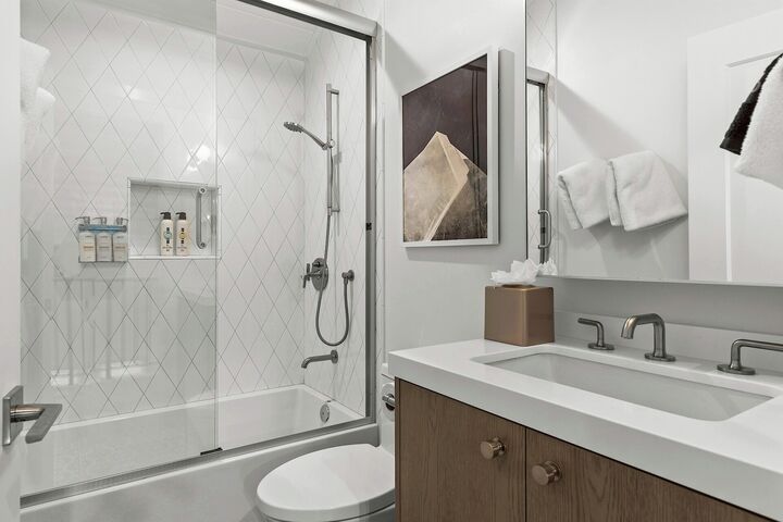 #204 - Bathroom