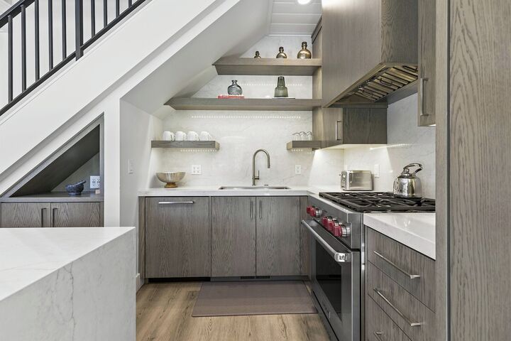 #204 - Kitchen