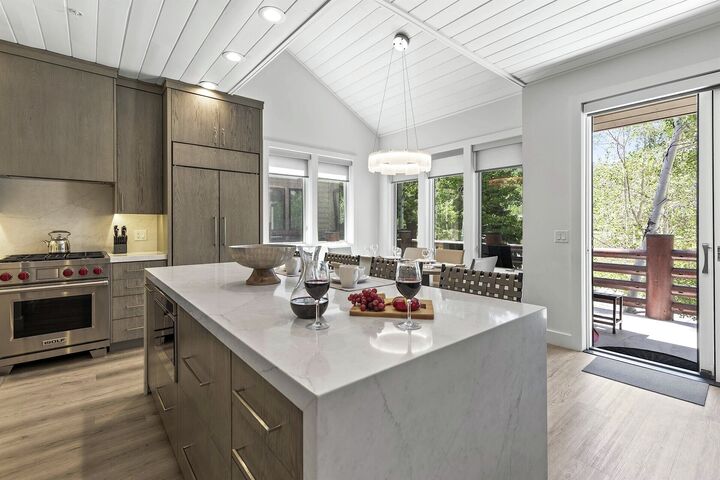 #204 - Kitchen