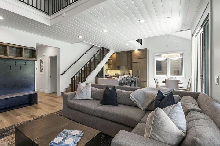 #204 - Living Area