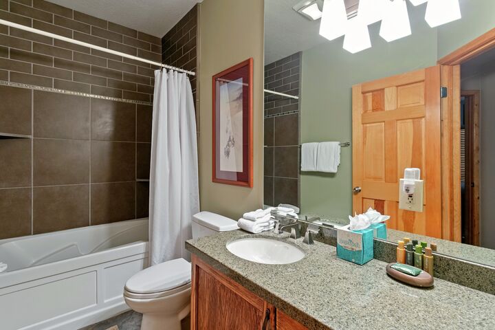 #C202 - Bathroom