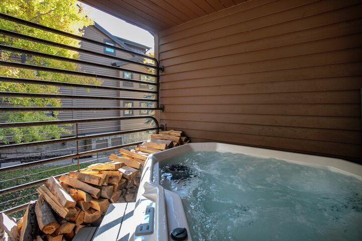 #C202 - Balcony with Hot Tub