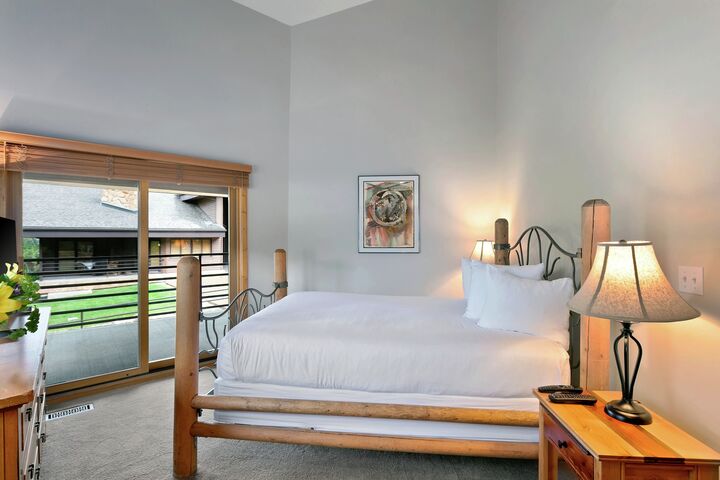 #C101 - Bedroom