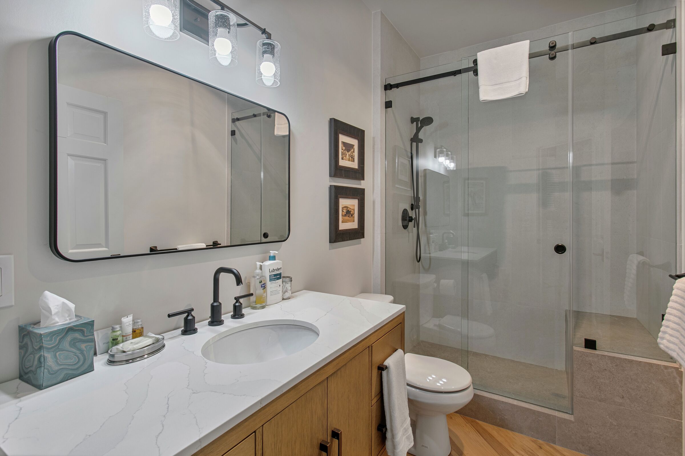 Master Ensuite Bathroom
