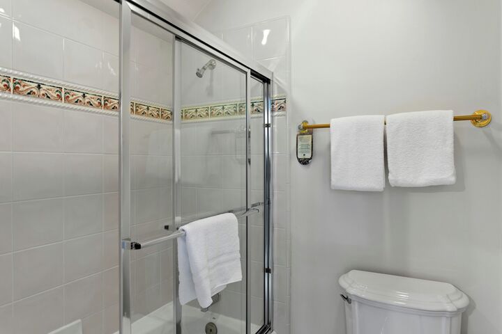 #2478 - Ensuite Bathroom