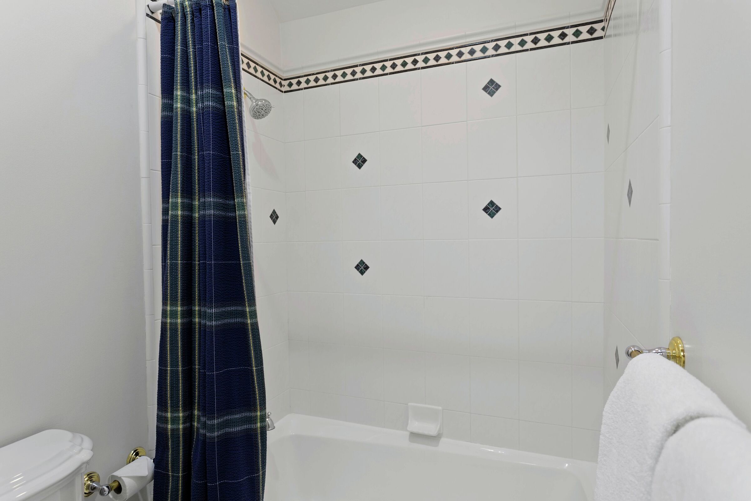 #2478 - Ensuite Bathroom