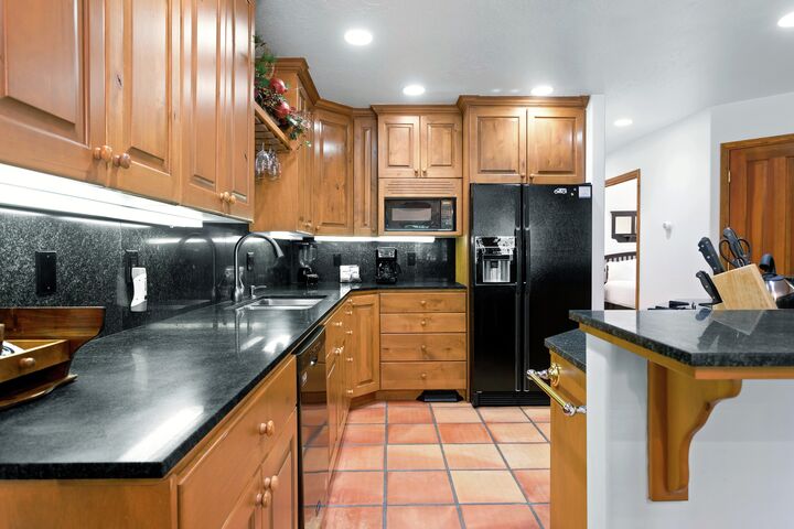 #2478 - Kitchen