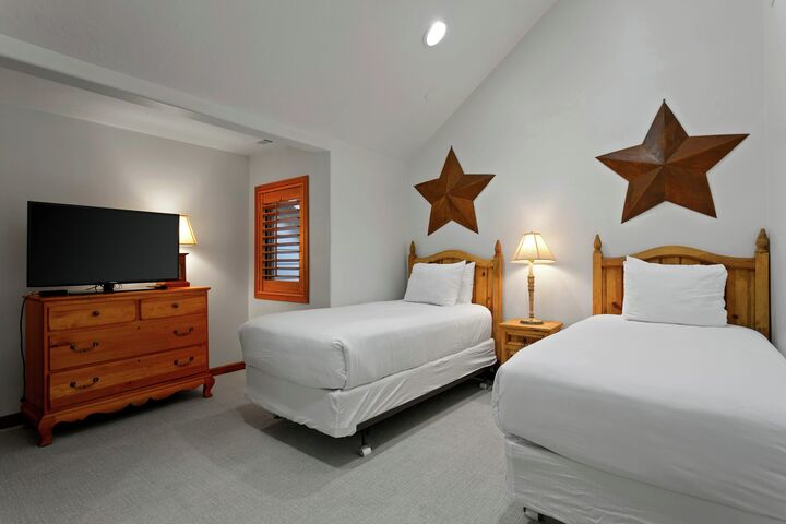 #2478 - Bedroom