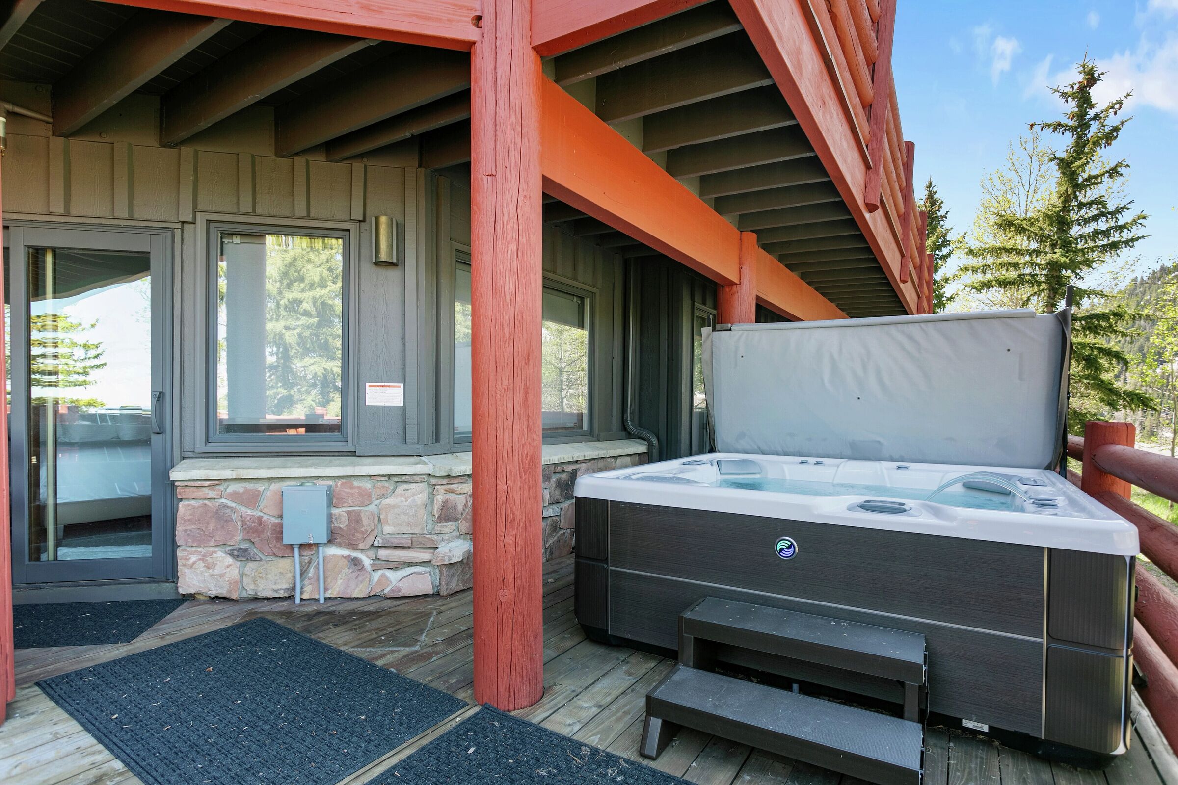 Balcony with Hot Tub