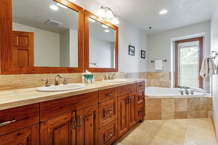 #11 - Master Ensuite Bathroom