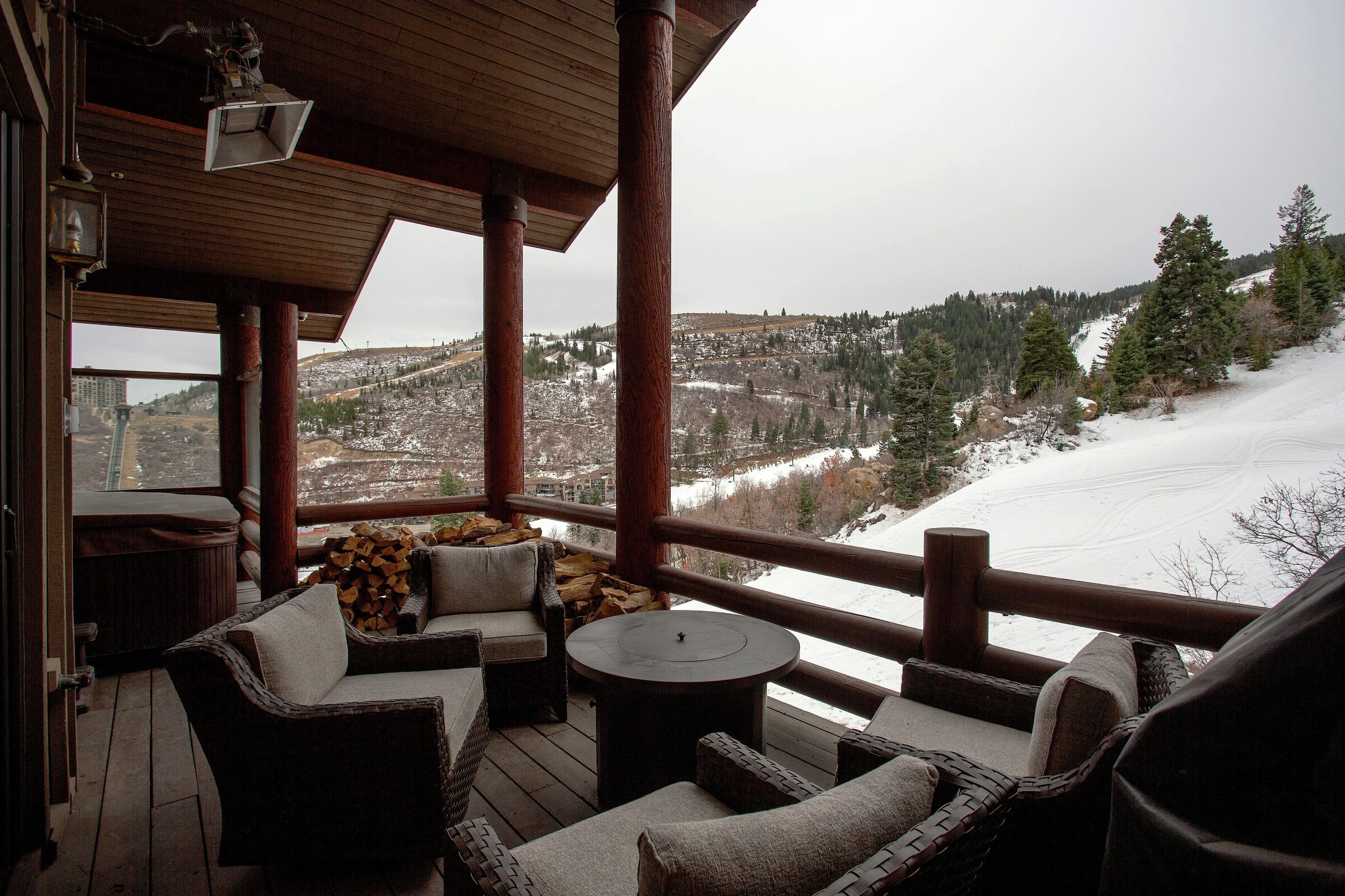 Balcony with Hot Tub