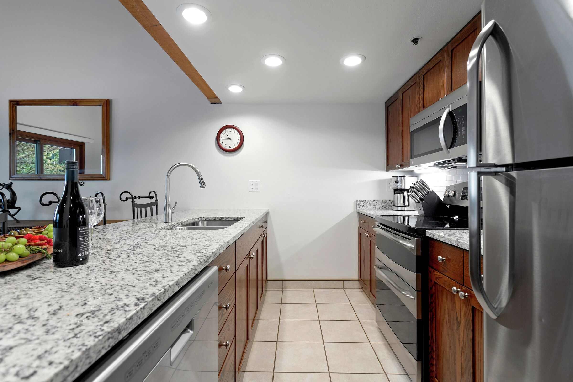 #1733 - Kitchen