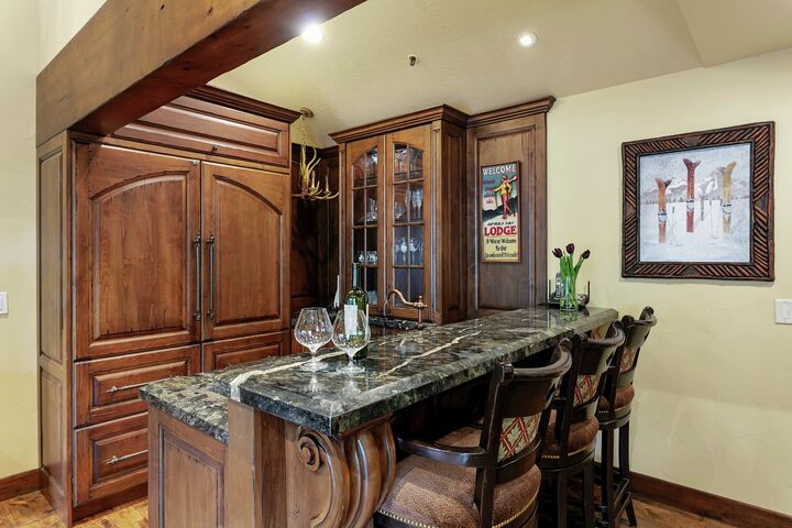 #1617 - Living Area Wet Bar