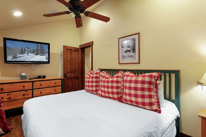 #1617 - Bedroom