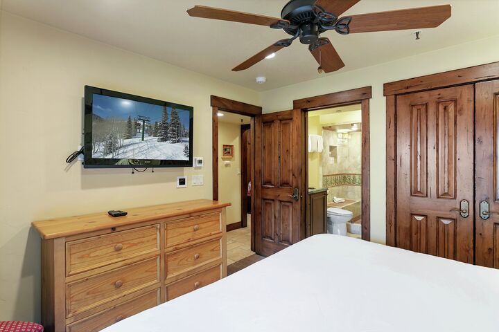 #1617 - Bedroom