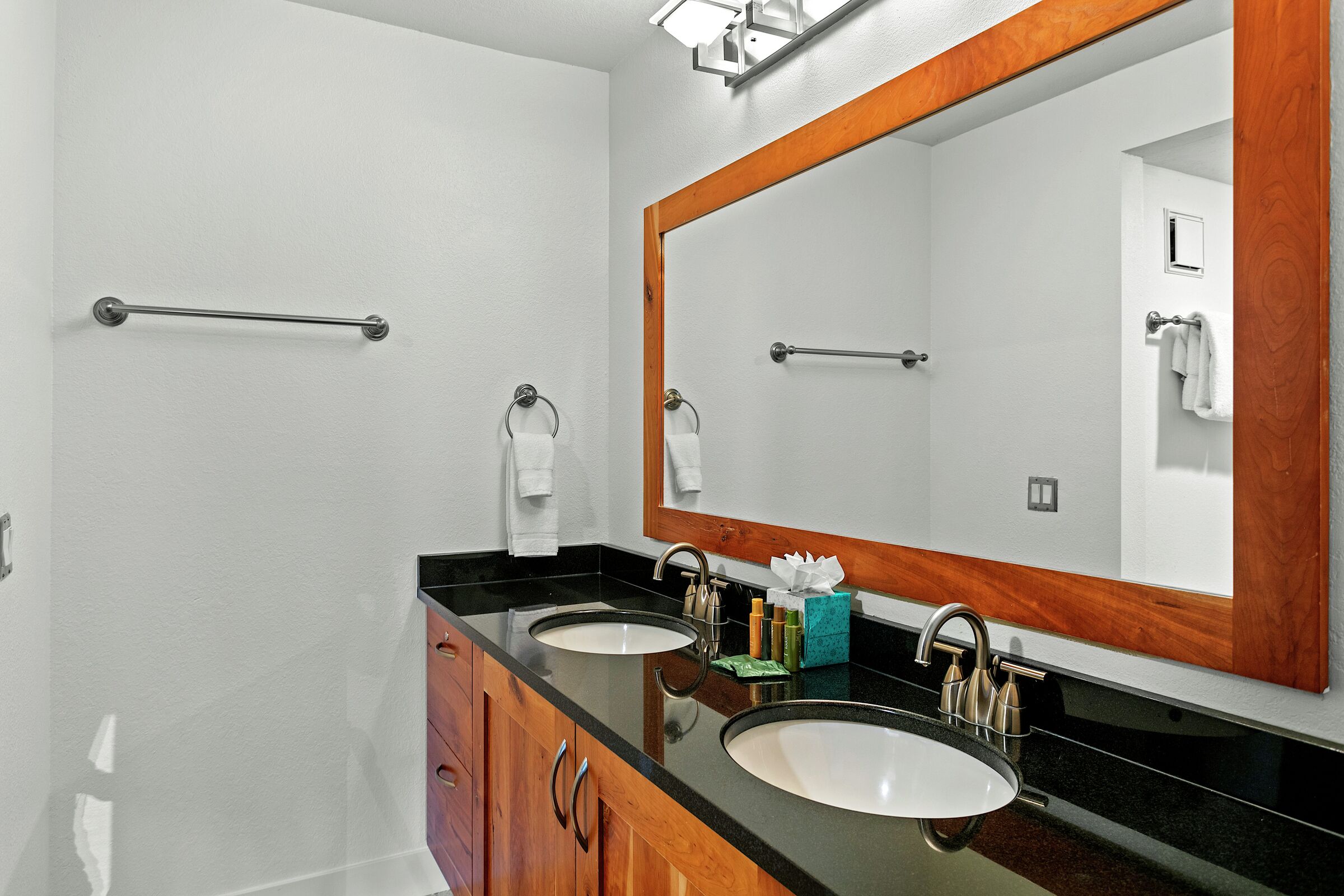 #107 - Master Ensuite Bathroom