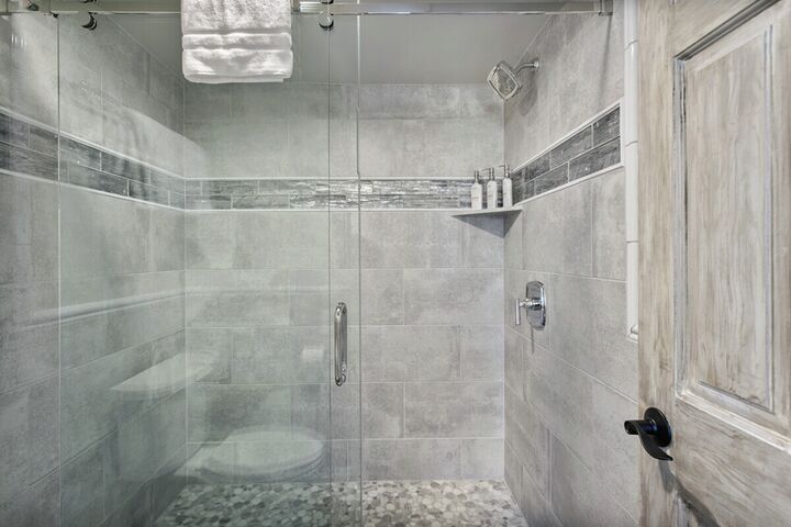 #105 - Master Ensuite Bathroom