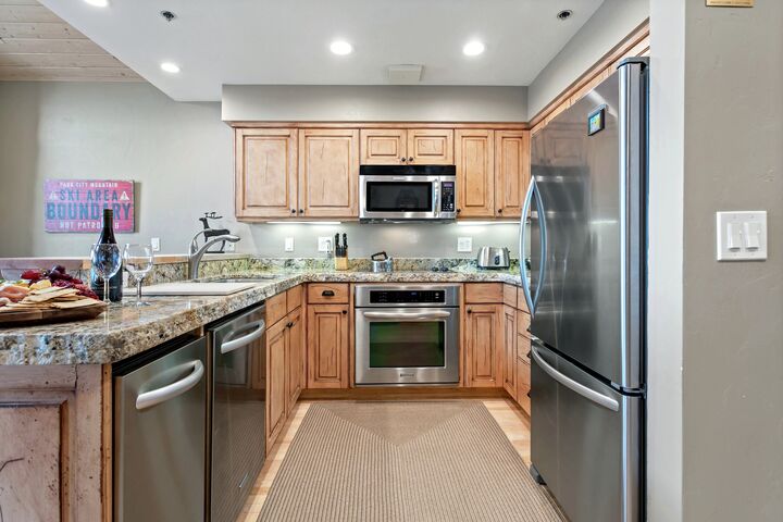 #404 - Kitchen