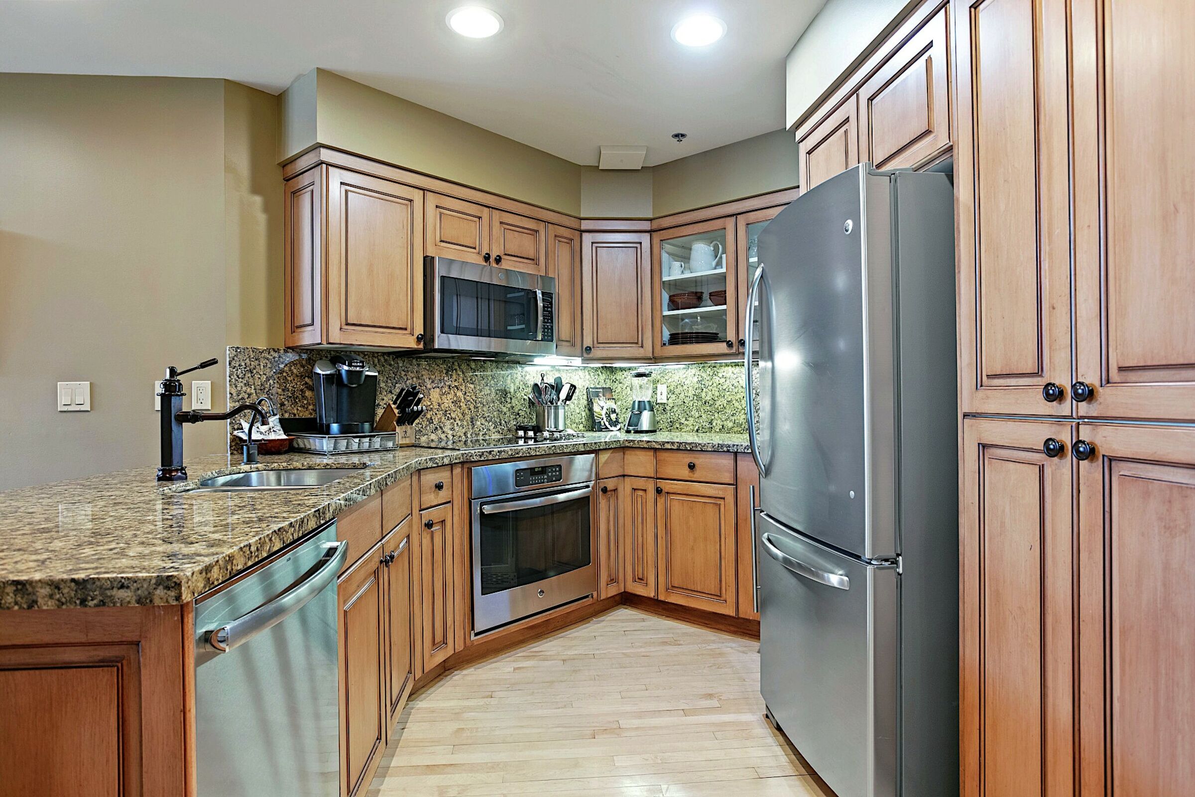 #304 - Kitchen