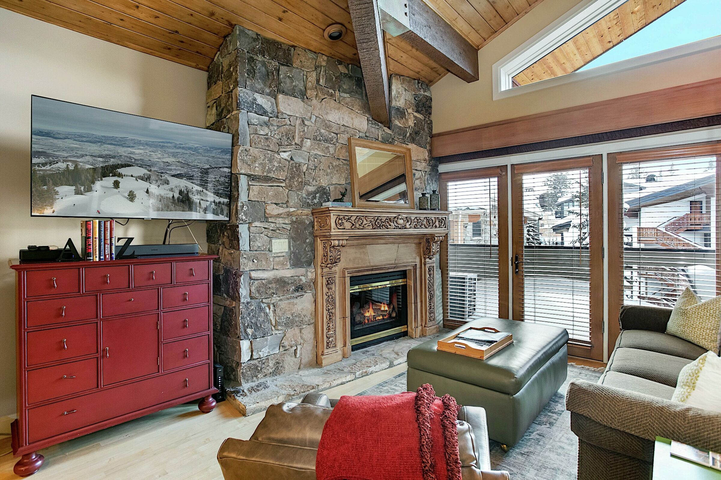 #304 - Living Room
