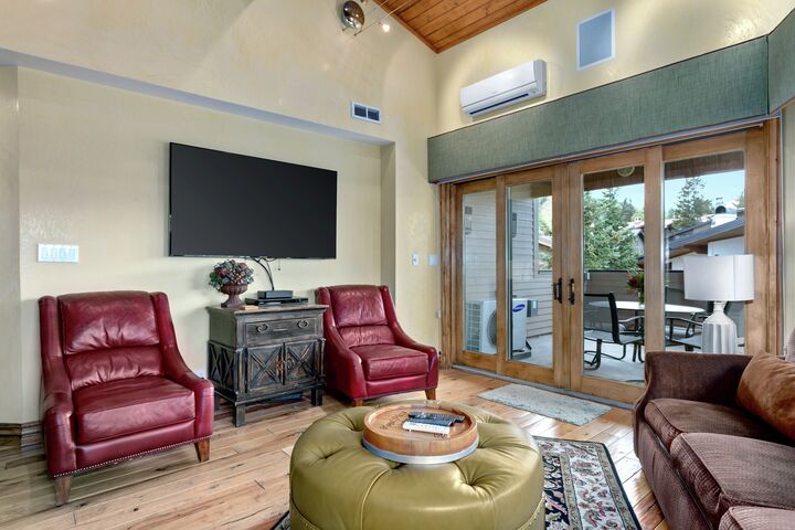 #305 - Living Area