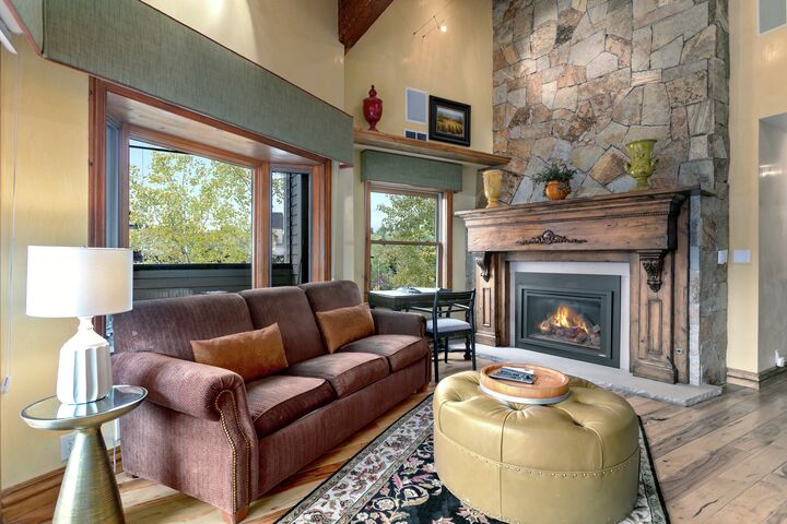 #305 - Living Area