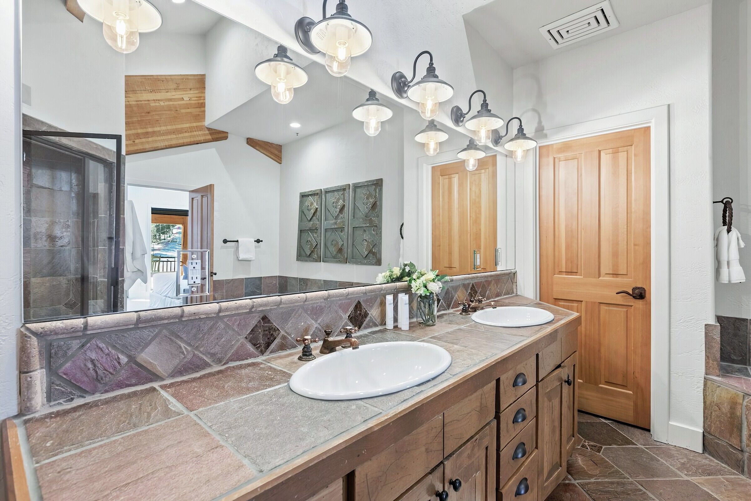 Master Ensuite Bathroom