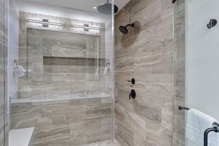 Master Ensuite Bathroom
