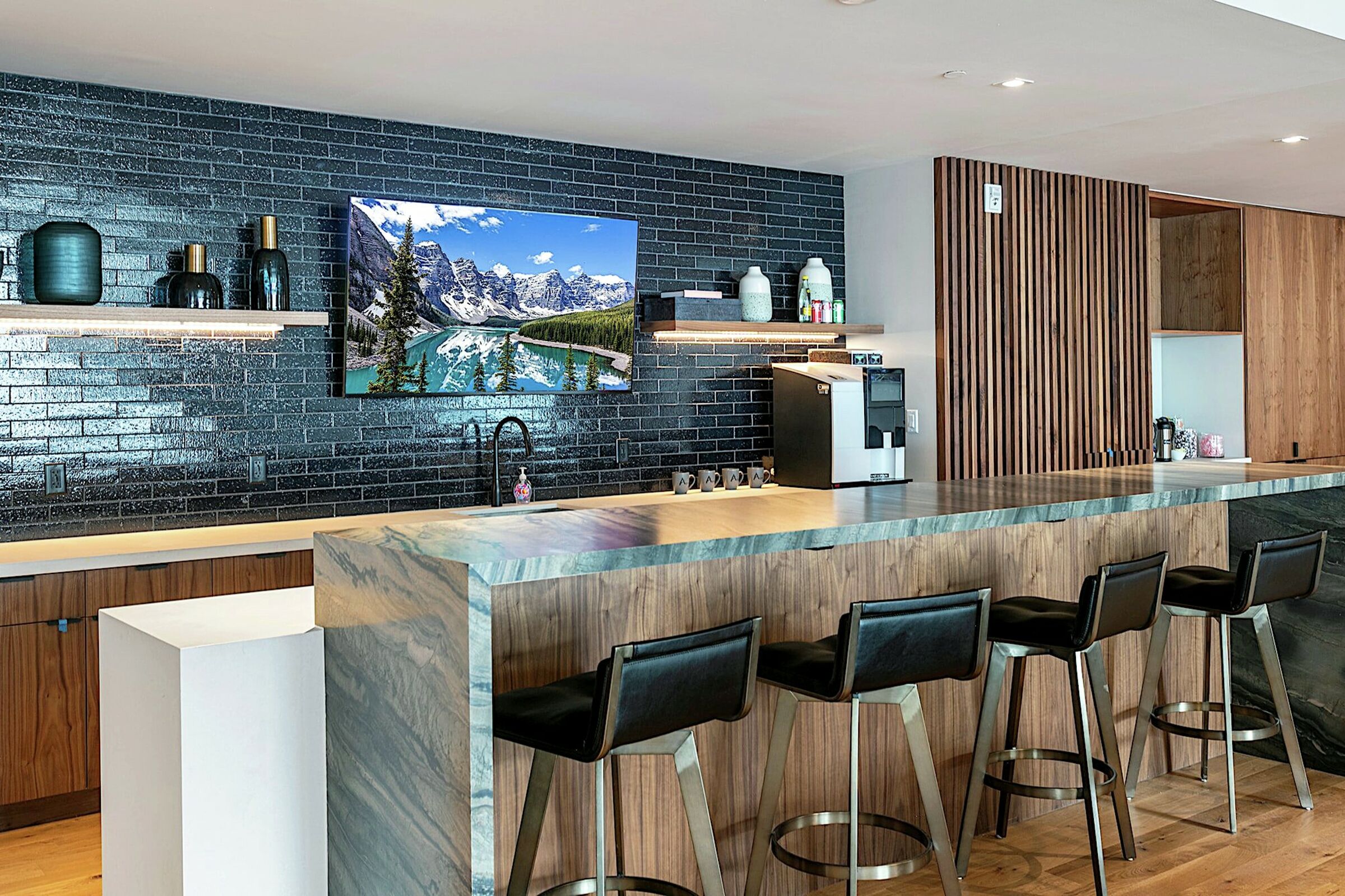 Kitchen Bar