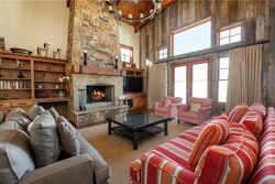 6 Bdrm 5.5 Bath HT - Living Room