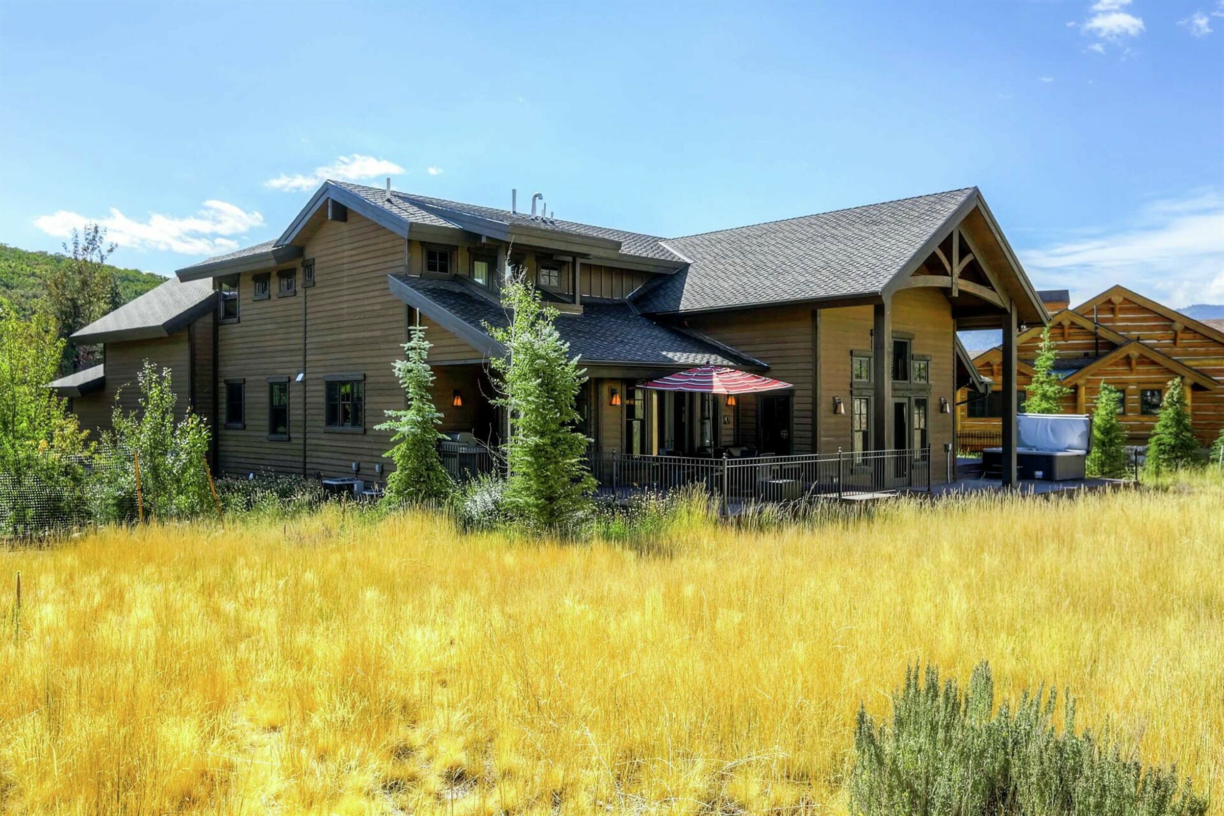 Snowtop Manor