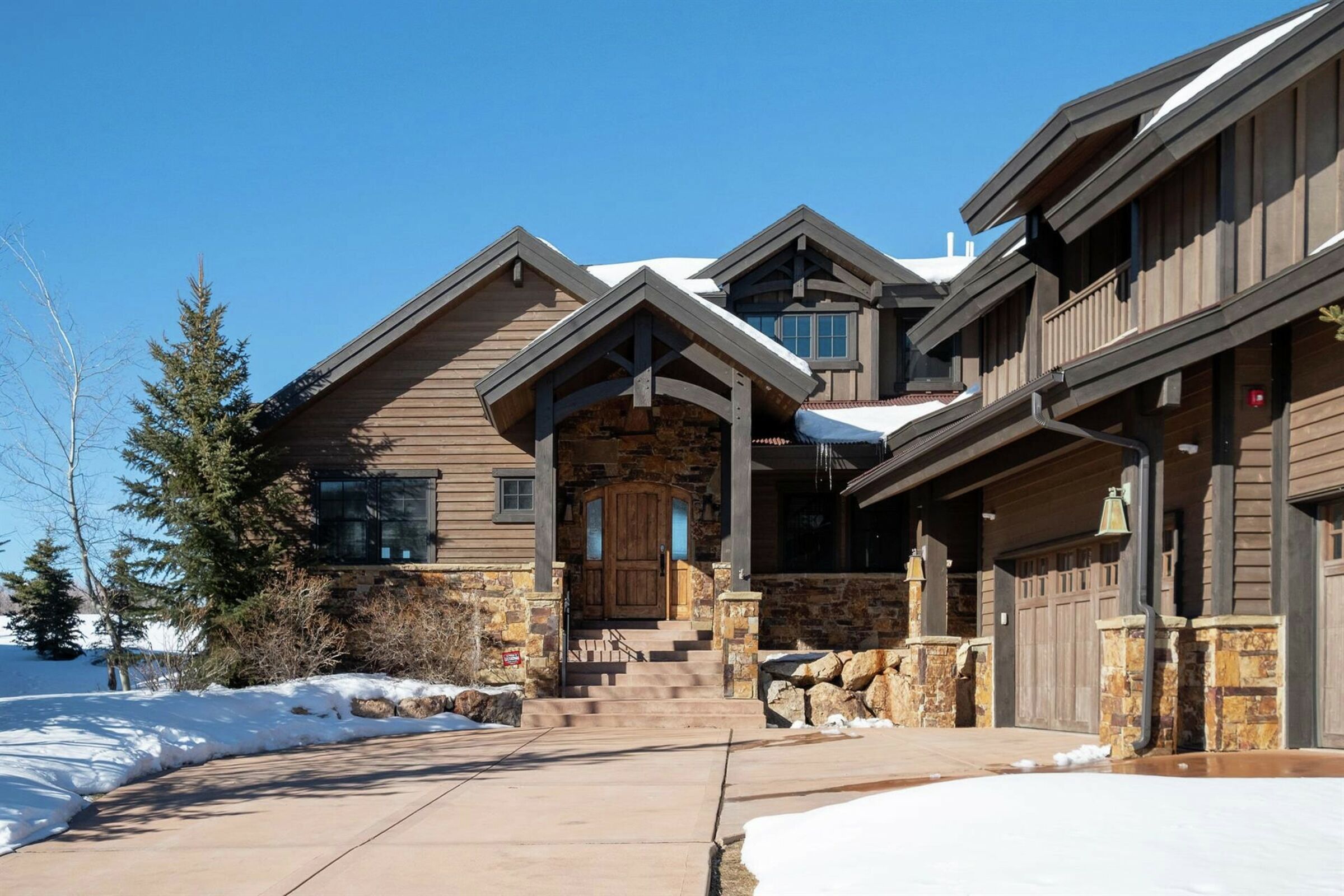 Snowtop Manor
