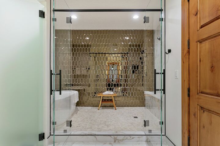 #6565 - Master Ensuite Bathroom