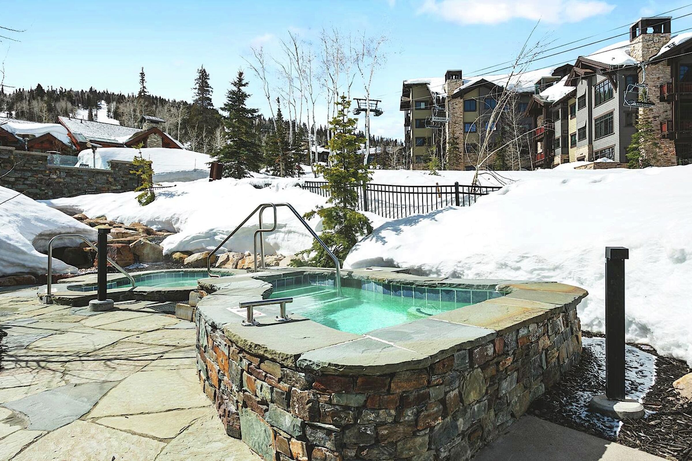 Outdoor Hot Tubs